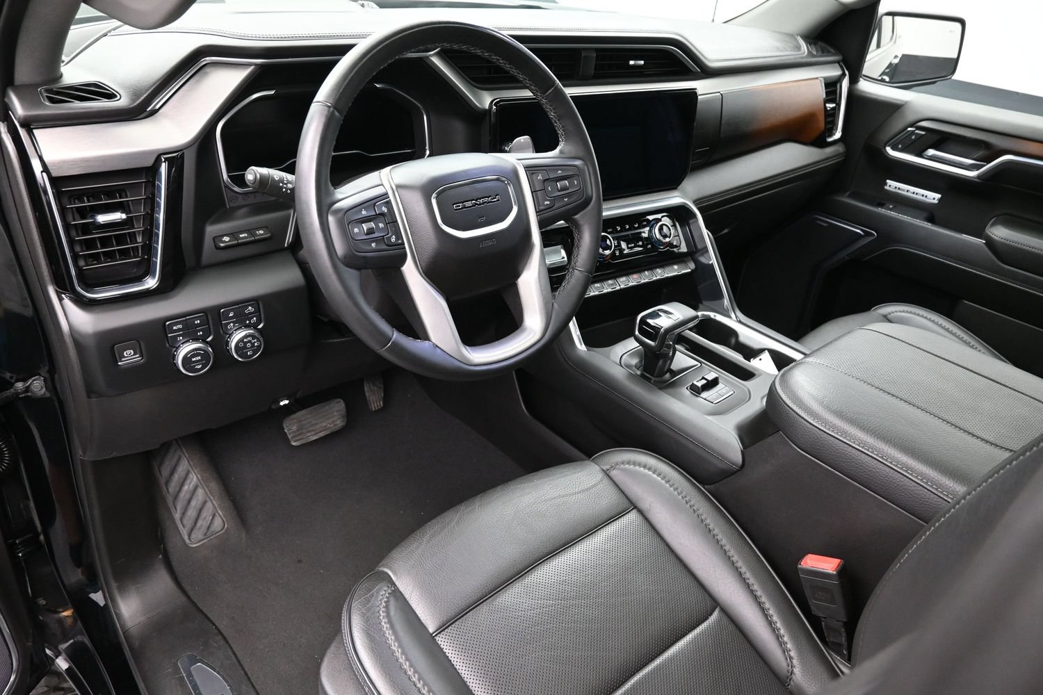 Used 2024 GMC Sierra 1500 Denali w/ Denali Reserve Package AWD/4WD image 22