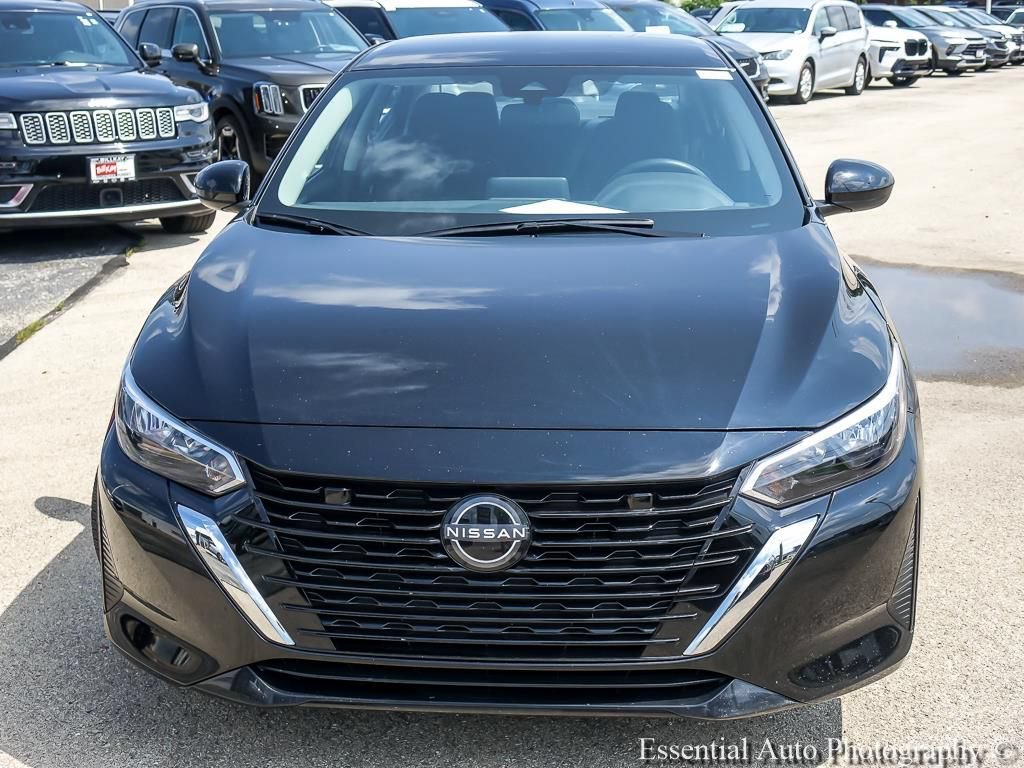 Used 2025 Nissan Sentra SV FWD image 6