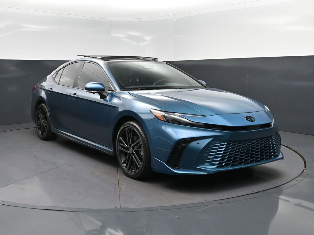 Used 2025 Toyota Camry XSE w/ Premium Plus Package image 9