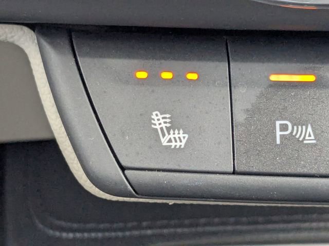 Used 2023 Cadillac XT4 Luxury w/ Cold Weather Package FWD image 27