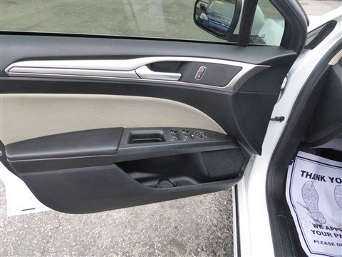 Used 2019 Ford Fusion S image 9