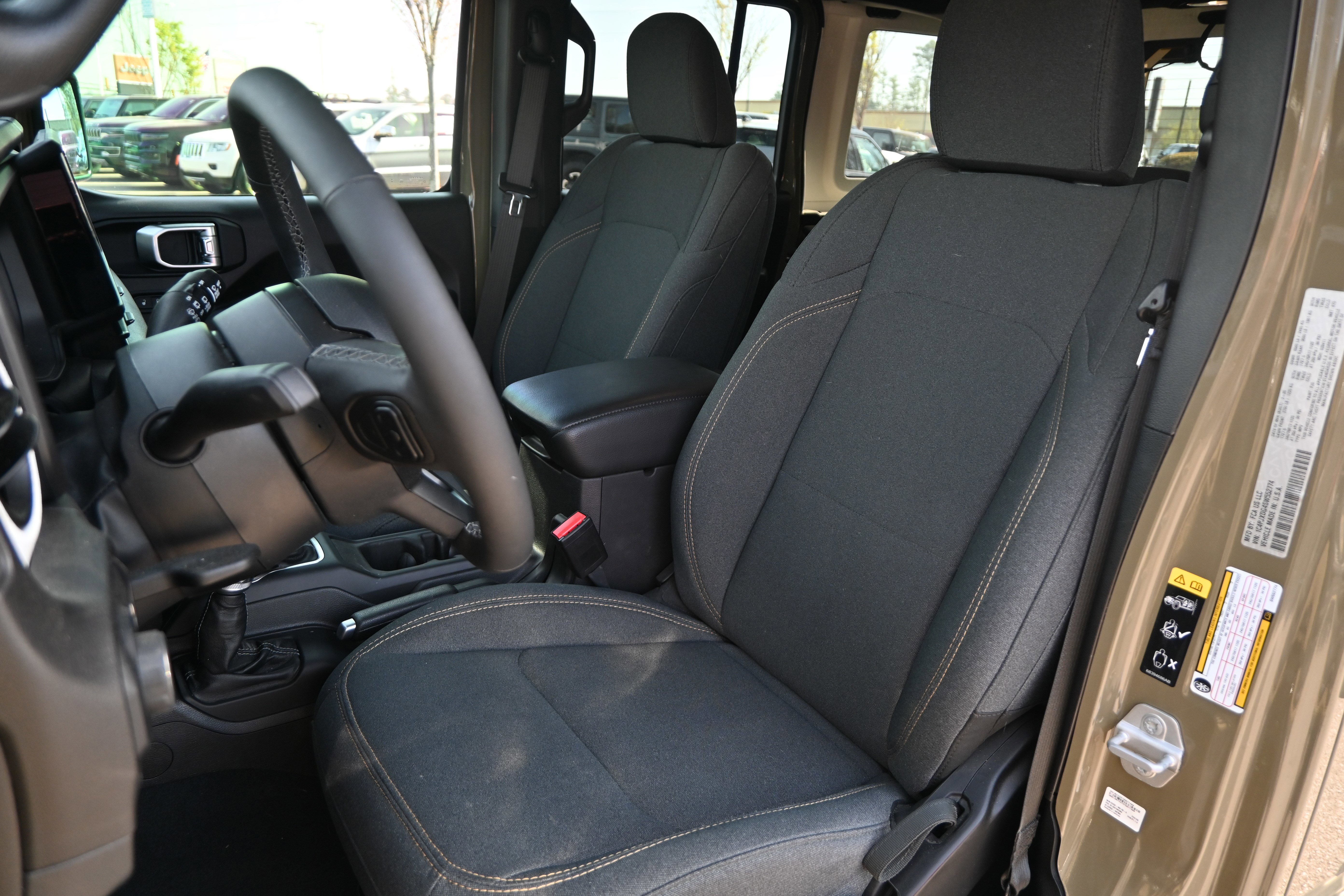 Used 2025 Jeep Wrangler Sport S image 7