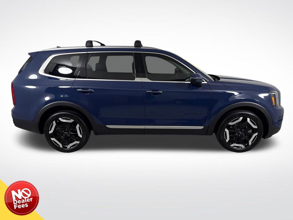 Used 2024 Kia Telluride S FWD image 2