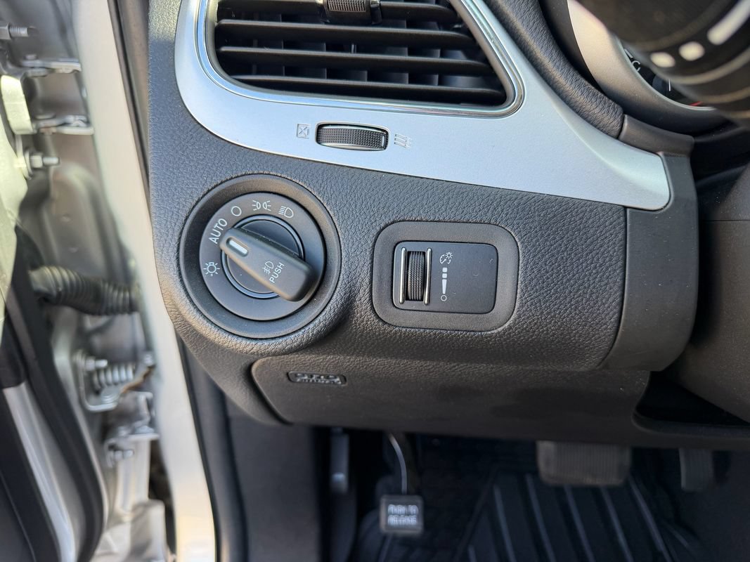 Used 2014 Dodge Journey Limited w/ Flexible Seating Group FWD image 36