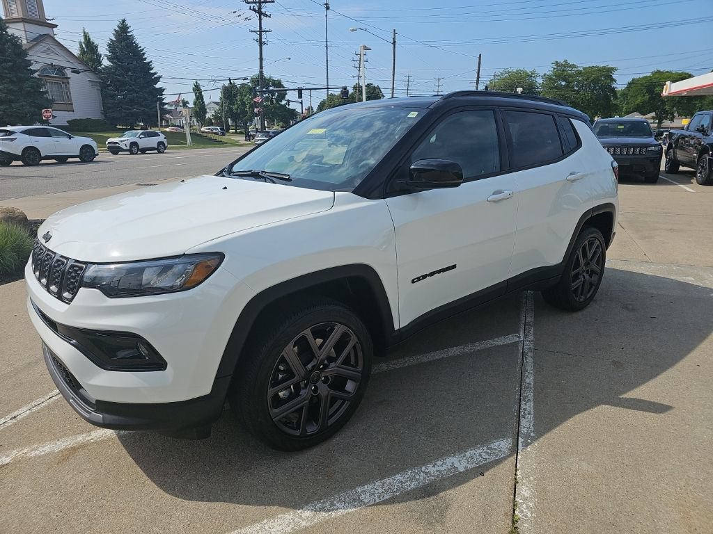 Certified 2026 Jeep Compass Limited AWD/4WD image 11