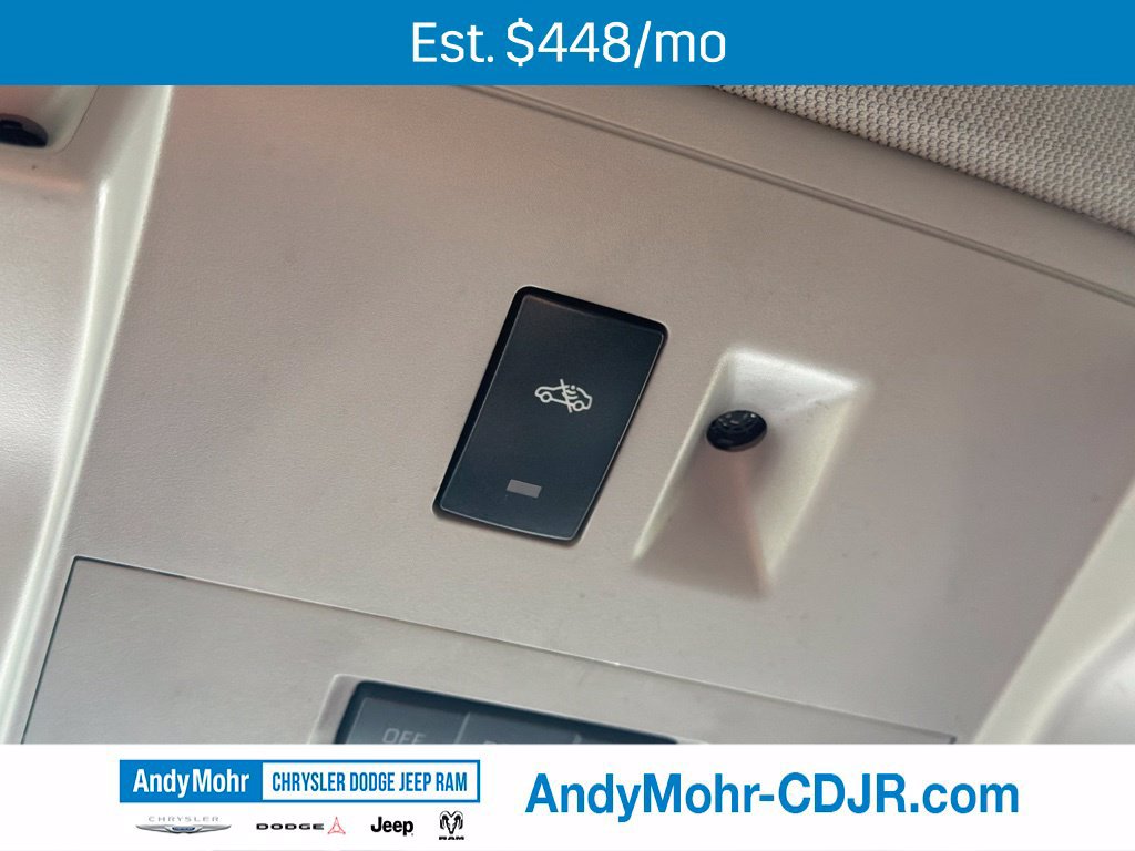 Used 2017 Cadillac Escalade Luxury AWD/4WD image 42