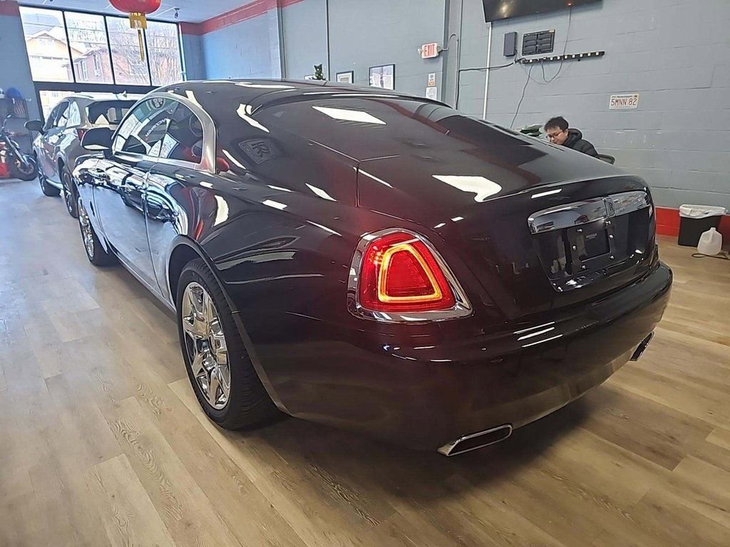 Used 2015 Rolls-Royce Wraith image 2