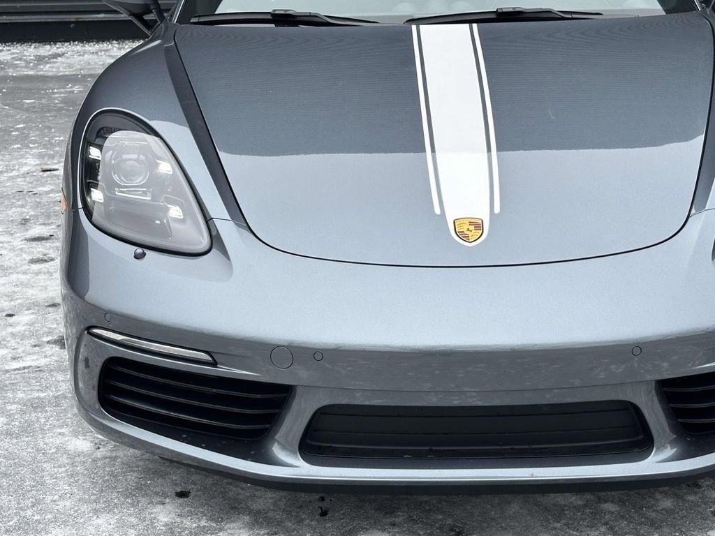 Used 2025 Porsche 718 Cayman RWD image 10