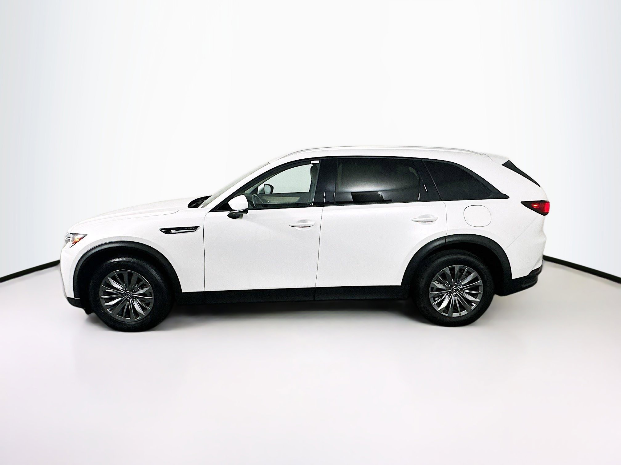 Used 2024 MAZDA CX-90 Plug-In Hybrid w/ Preferred image 4