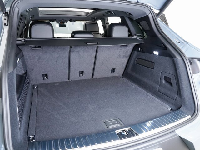 Used 2025 Porsche Cayenne image 27