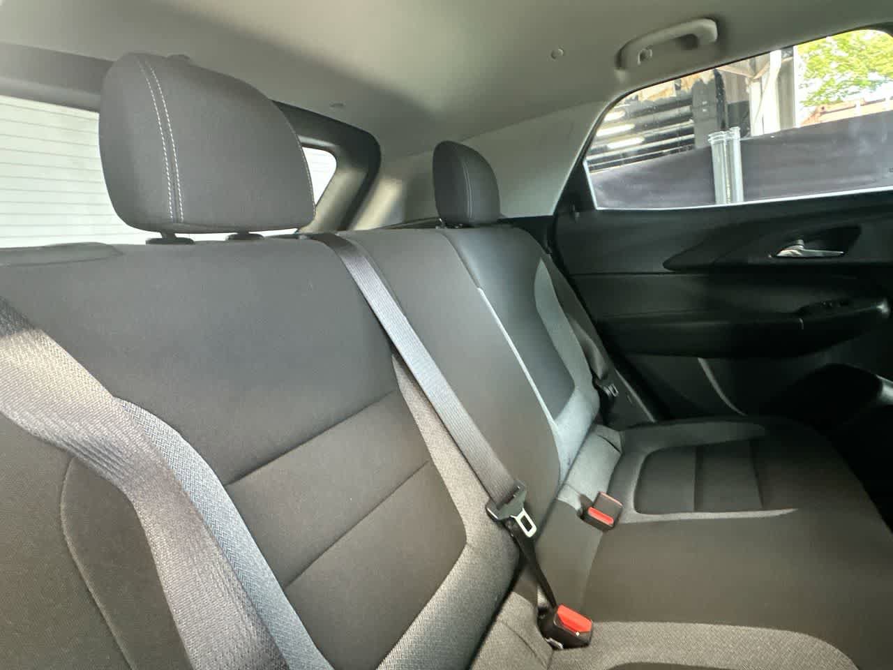 Used 2025 Chevrolet TrailBlazer LT AWD/4WD image 26