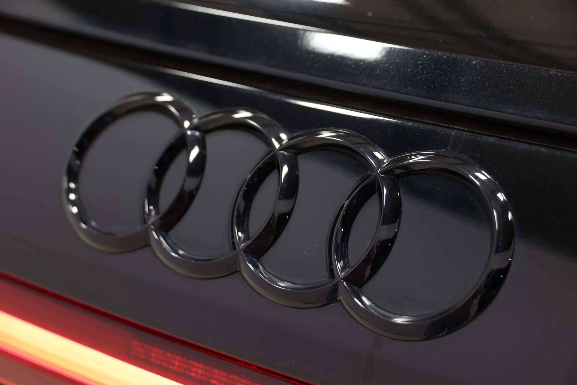 Used 2022 Audi RS e-tron GT w/ Carbon Performance Package image 97