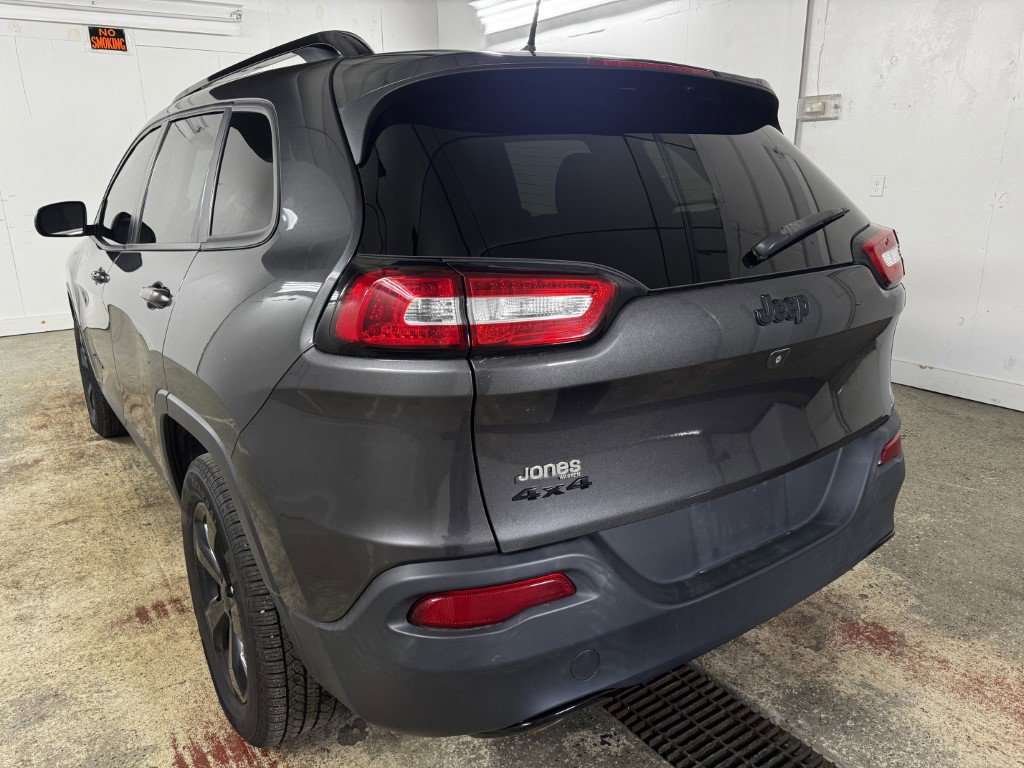 Used 2016 Jeep Cherokee Latitude w/ Comfort/Convenience Group image 7