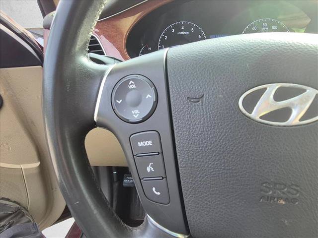 Used 2013 Hyundai Genesis 3.8 RWD image 13