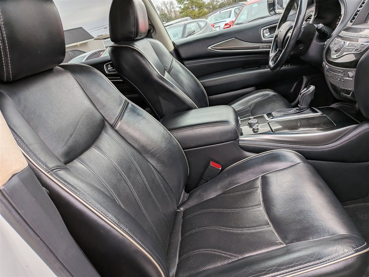 Used 2016 INFINITI QX60 AWD w/ Premium Plus Package image 36