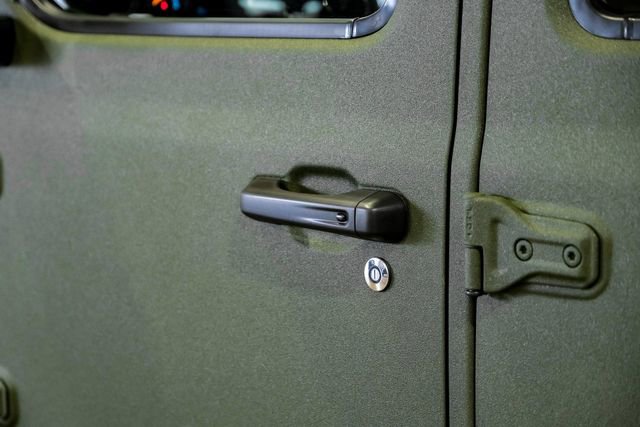 Used 2025 Jeep Gladiator Sport AWD/4WD image 25