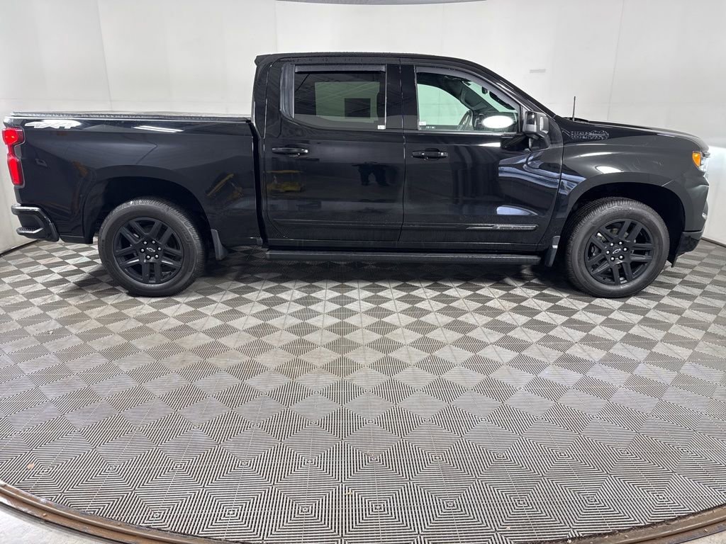 Used 2024 Chevrolet Silverado 1500 High Country w/ Midnight Edition image 11