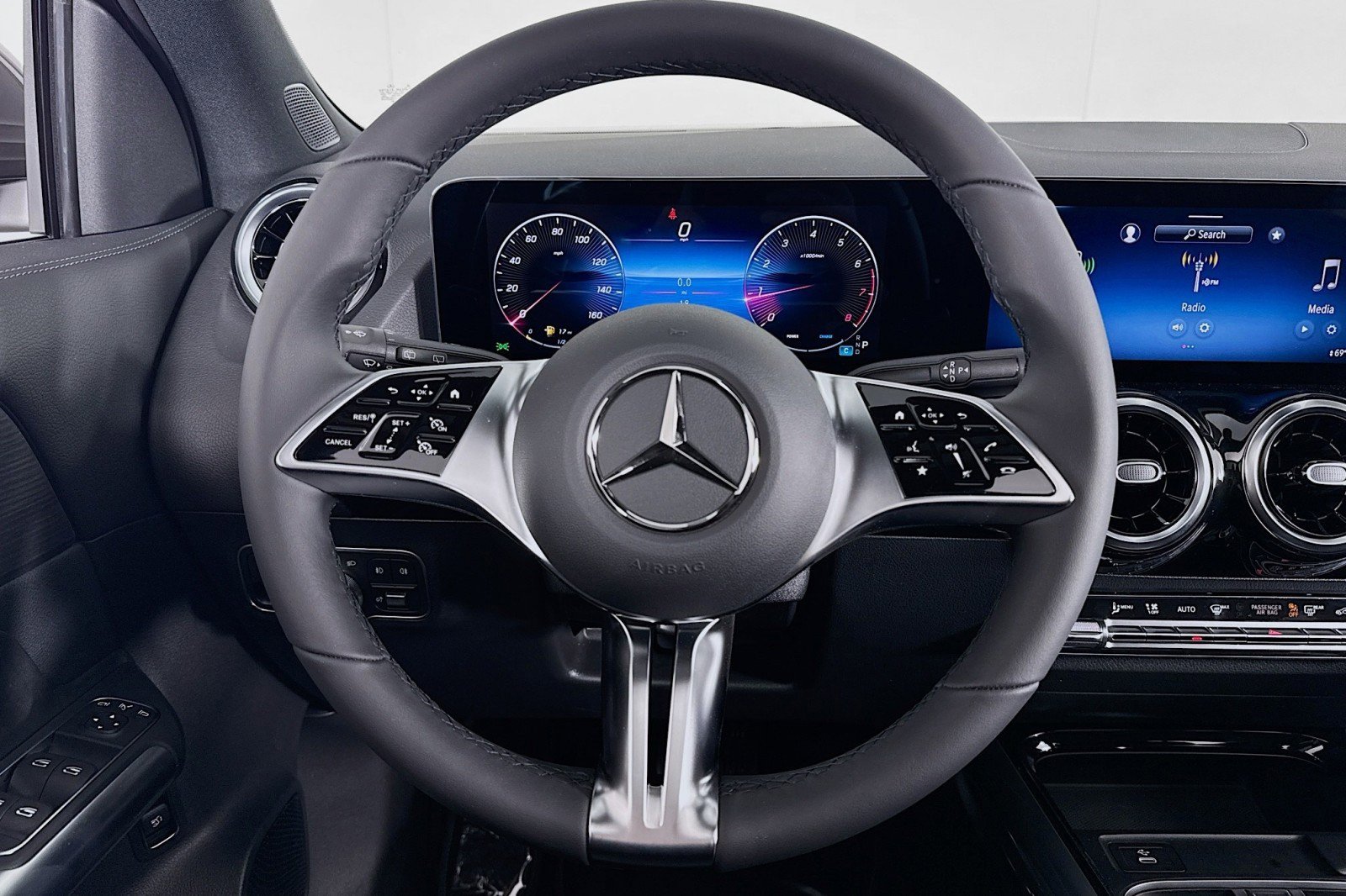 New 2026 Mercedes-Benz GLA 250 4MATIC image 17