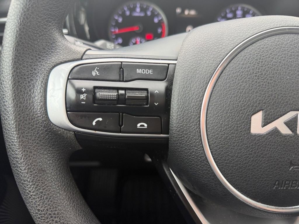 Used 2022 Kia K5 LX image 21