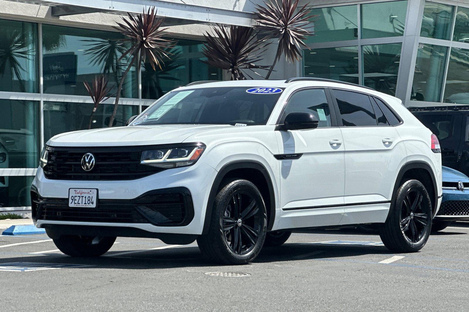 Certified 2023 Volkswagen Atlas Cross Sport SEL R-Line image 8