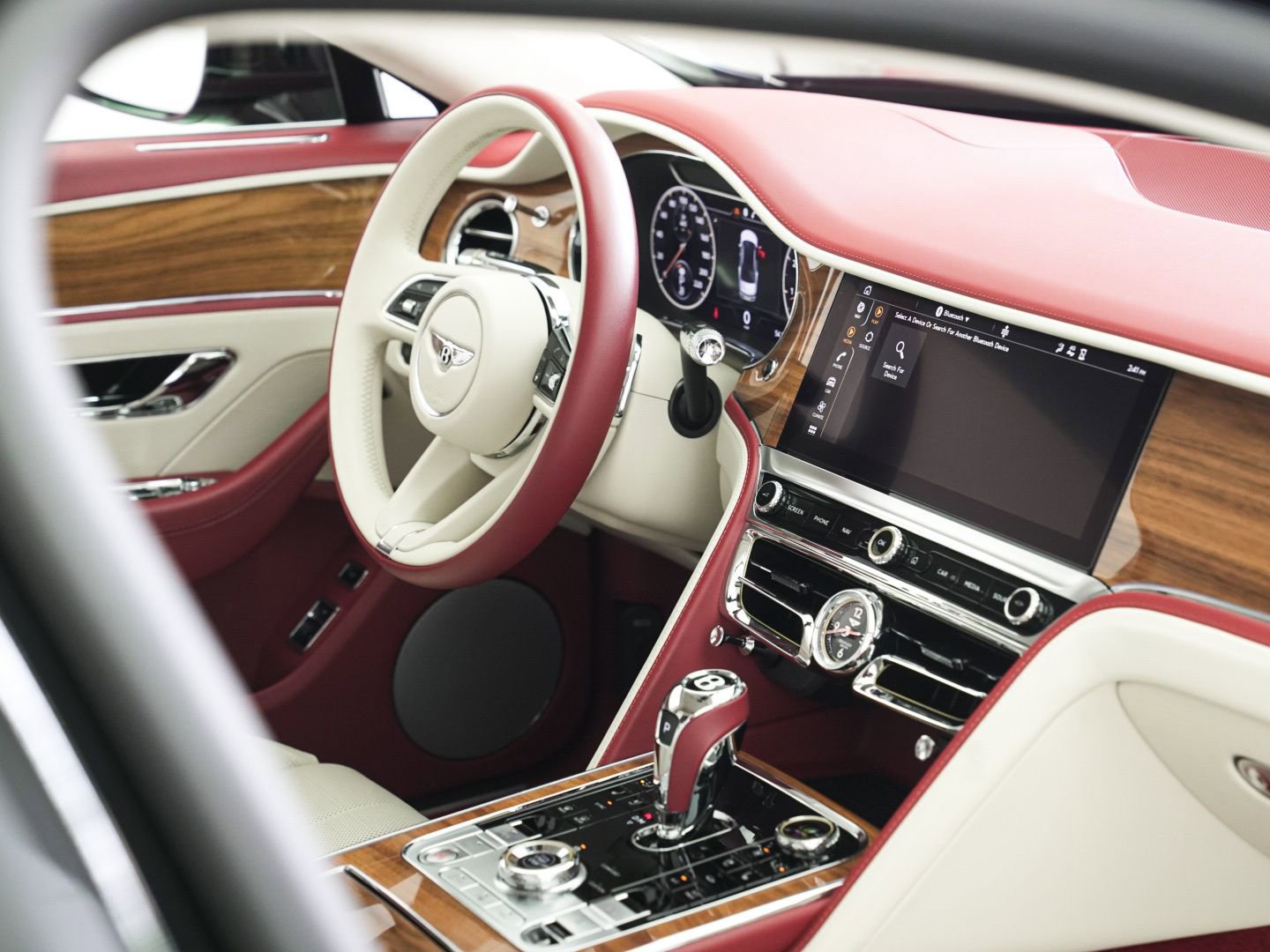 Used 2023 Bentley Flying Spur V8 image 52