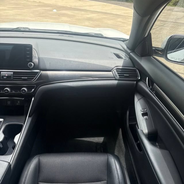 Used 2018 Honda Accord Sport image 17