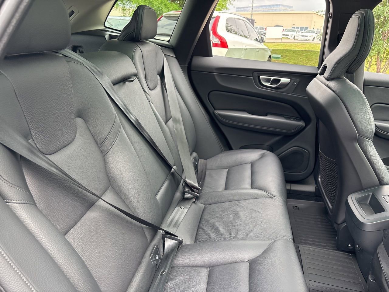 Used 2024 Volvo XC60 B5 Plus w/ Protection Package Premier AWD/4WD image 11