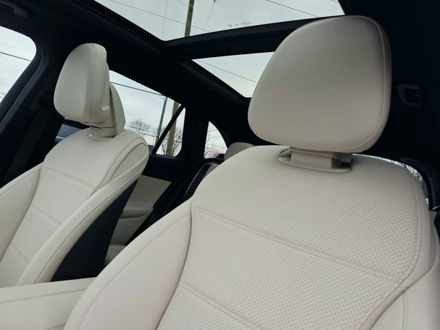 Certified 2025 Mercedes-Benz GLC 300 4MATIC image 21
