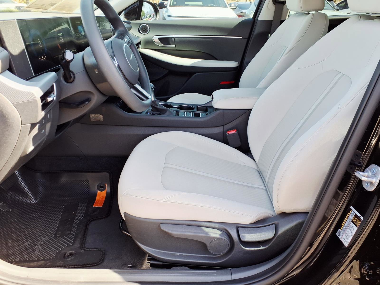 Certified 2025 Hyundai Sonata SE FWD image 19