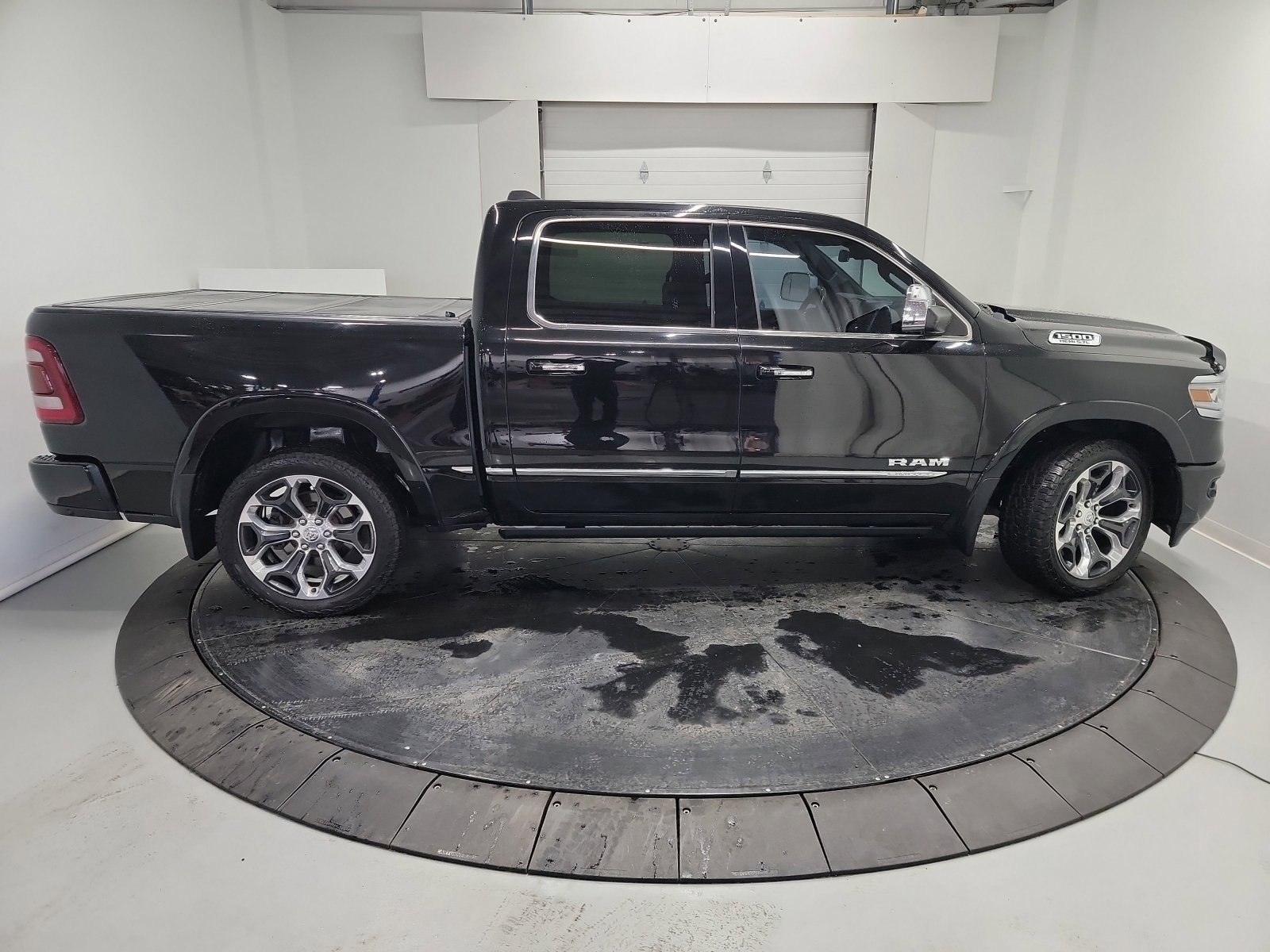 Used 2019 RAM 1500 Limited image 11