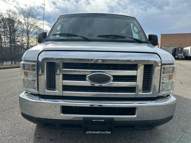 Used 2011 Ford E-350 and Econoline 350 XLT image 2