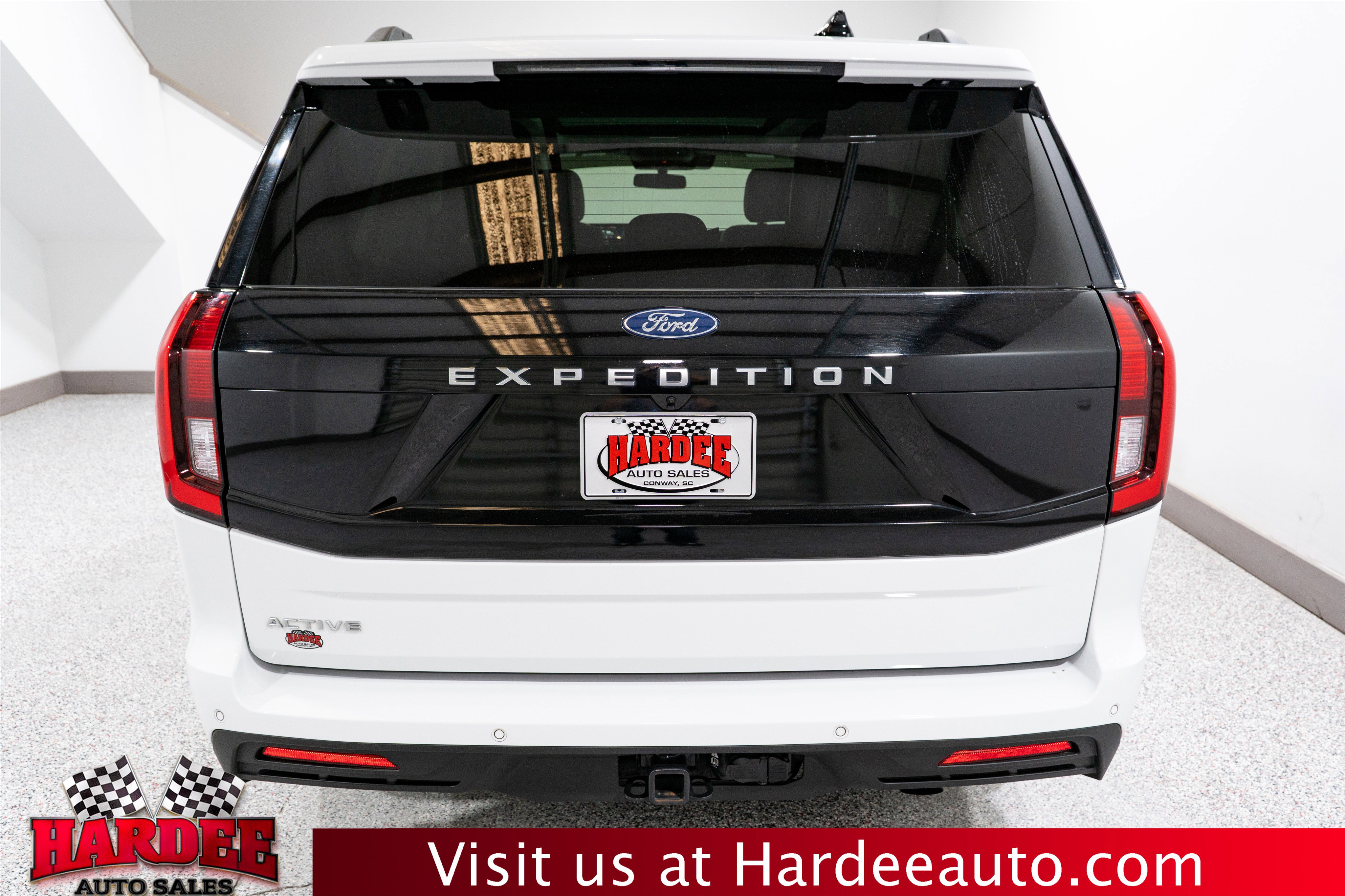Used 2025 Ford Expedition Active AWD/4WD image 4