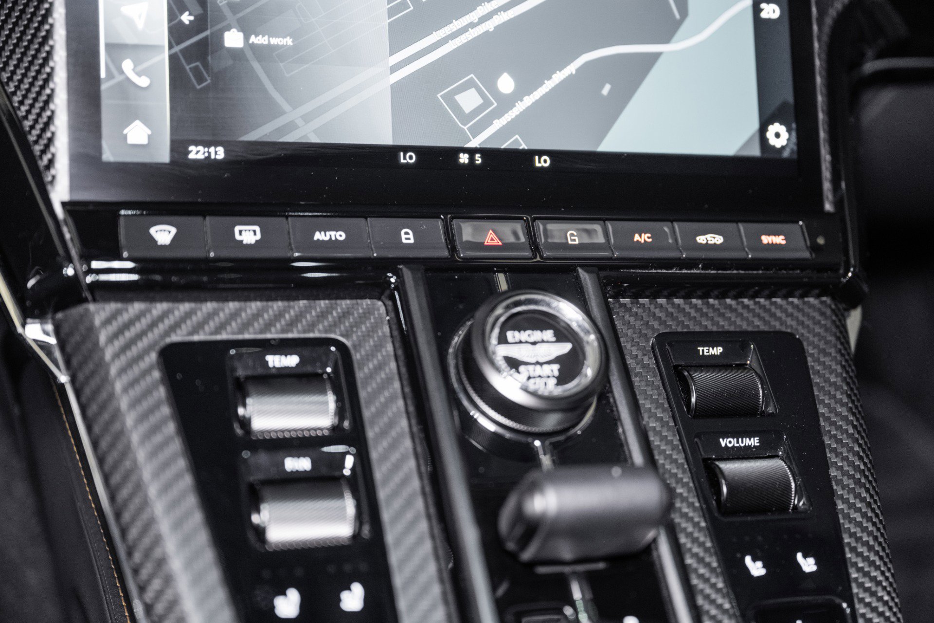 Used 2025 Aston Martin V8 Vantage Coupe image 23