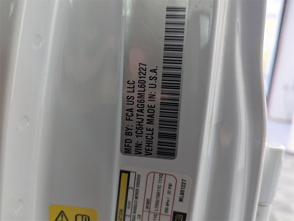 Used 2021 Jeep Gladiator Sport image 39