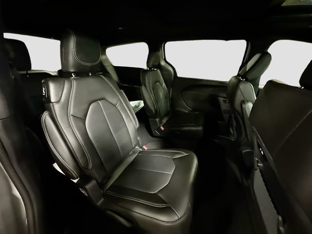 New 2026 Chrysler Pacifica Select AWD/4WD image 30