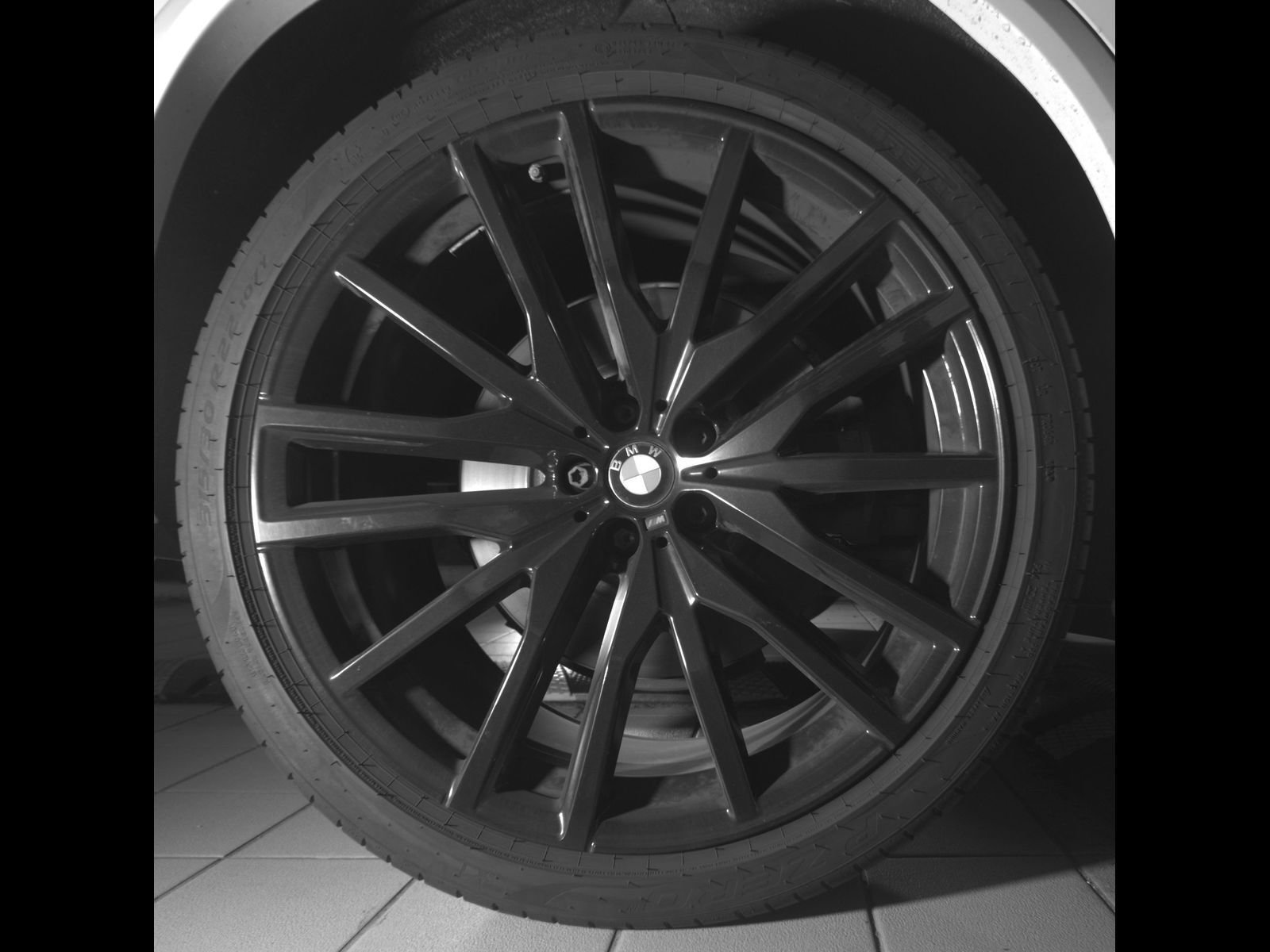 Used 2020 BMW X5 M50i w/ Executive Package AWD/4WD image 11