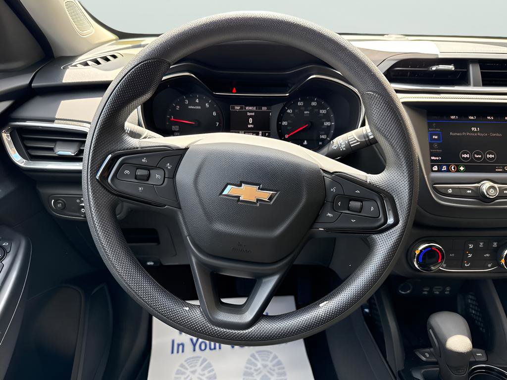 Used 2023 Chevrolet TrailBlazer LT AWD/4WD image 22