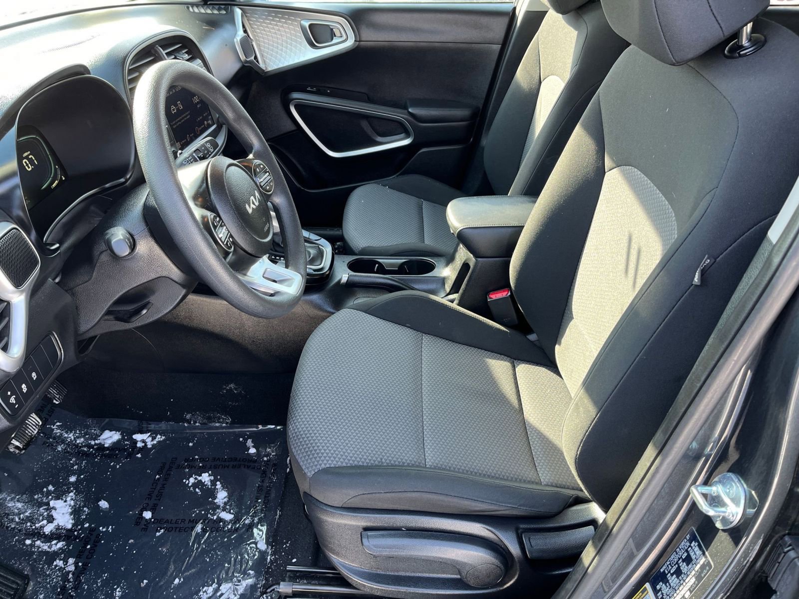 Used 2025 Kia Soul LX w/ LX Technology Package image 23