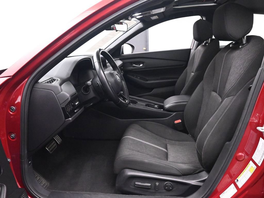 Used 2023 Honda Accord Sport image 12