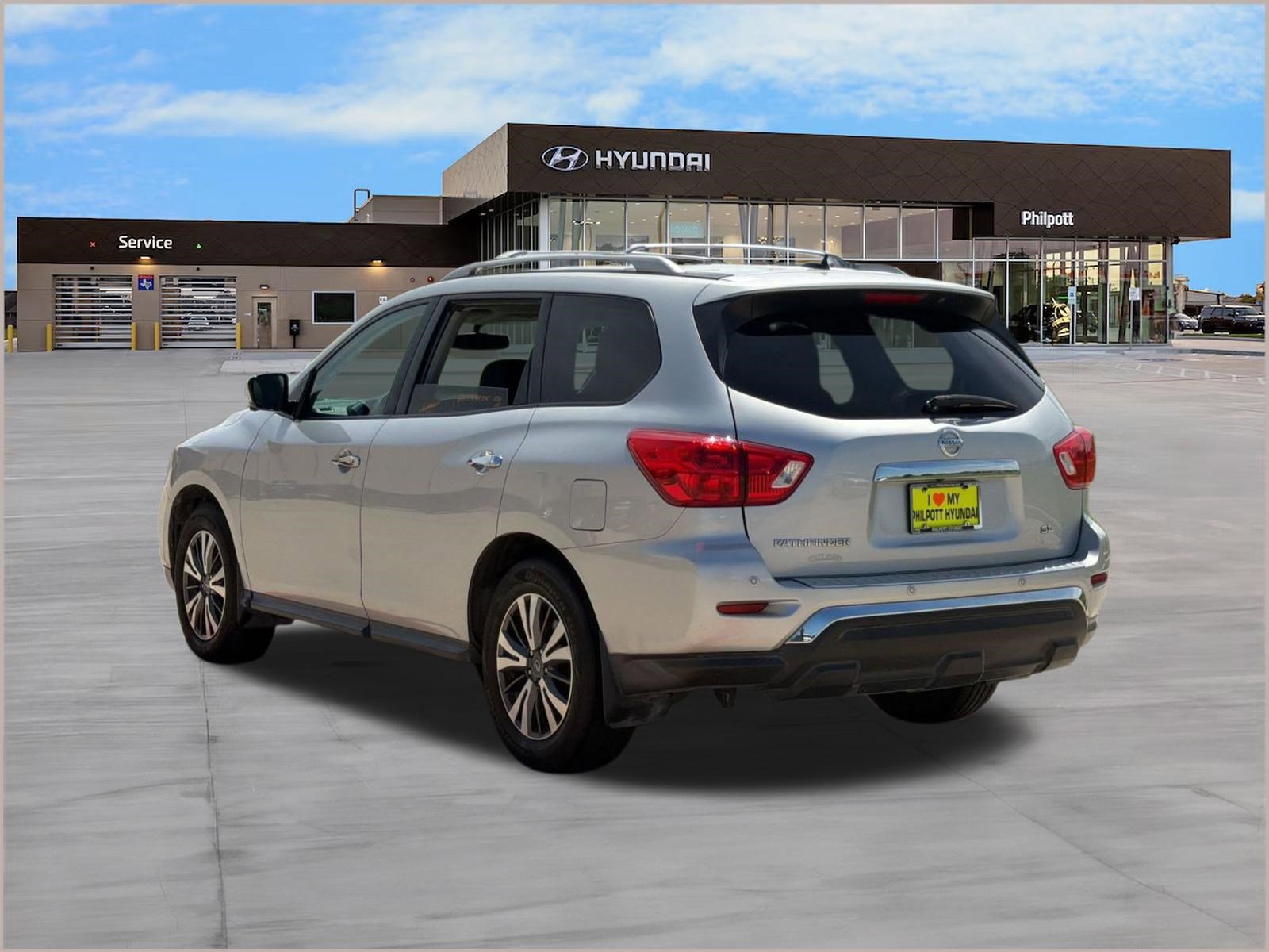 Used 2017 Nissan Pathfinder SL FWD image 3