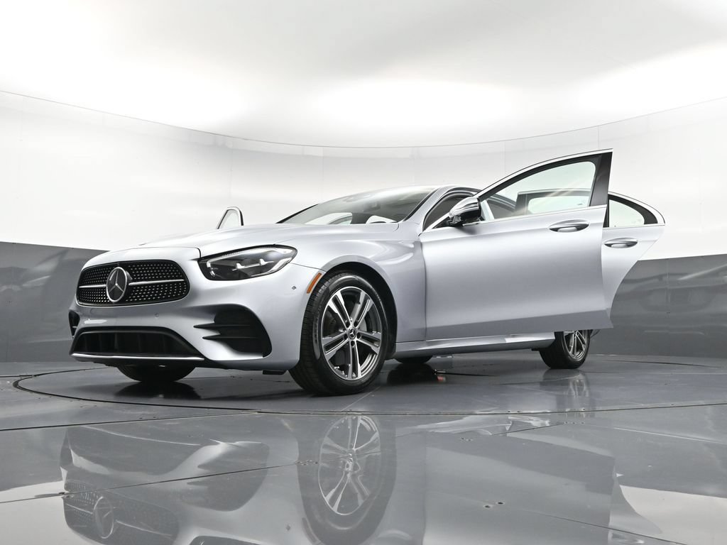 Used 2023 Mercedes-Benz E 350 4MATIC Sedan image 41