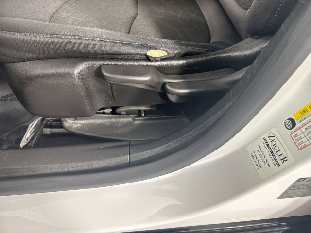 Used 2017 Chevrolet Volt LT FWD image 20