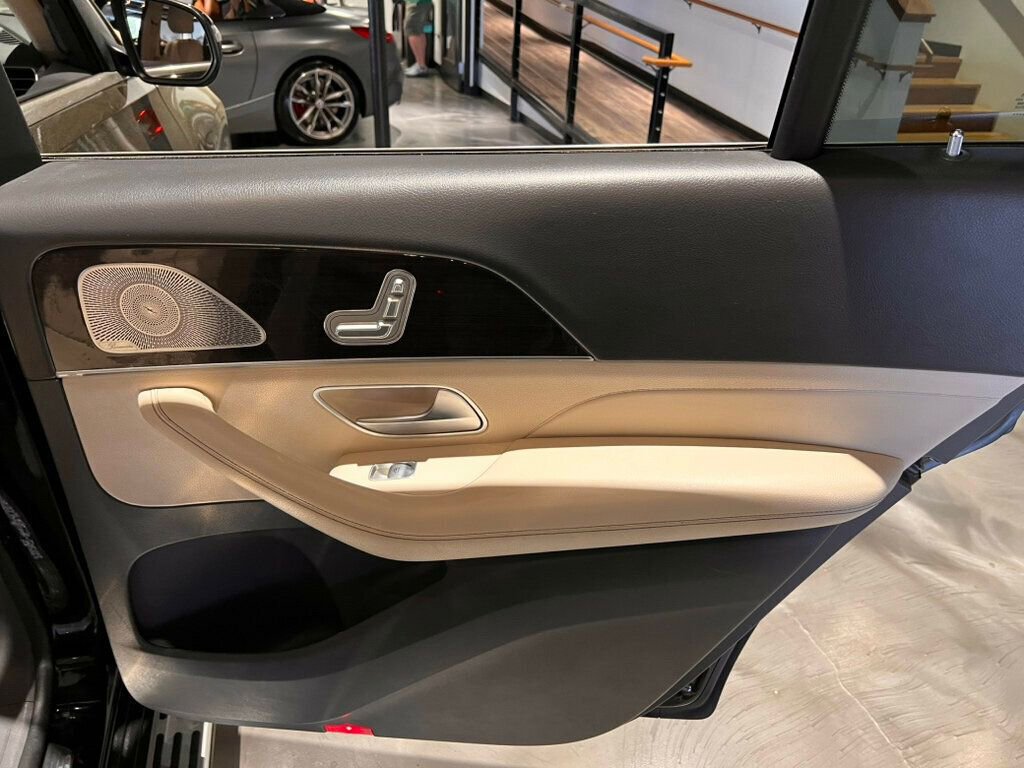 Used 2020 Mercedes-Benz GLS 450 4MATIC image 24