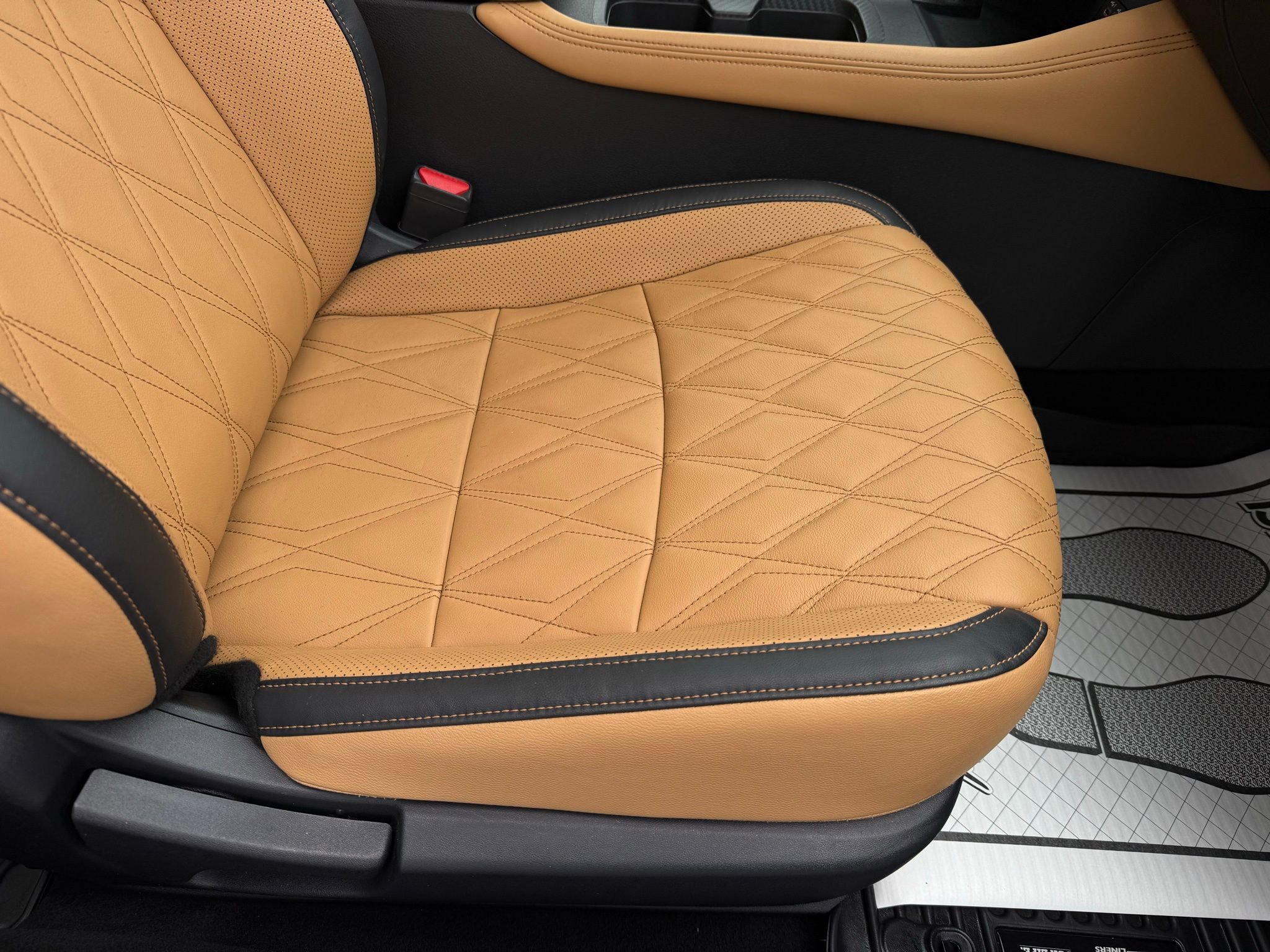 Used 2020 Nissan Sentra SV w/ SV Premium Package image 15