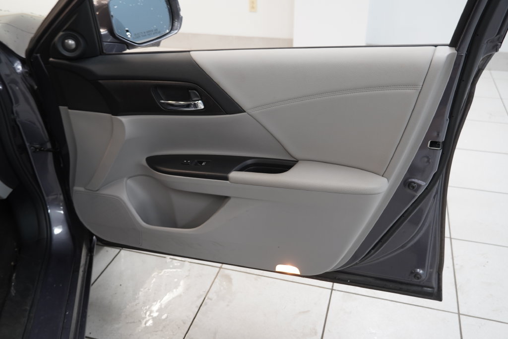 Used 2015 Honda Accord EX-L image 25