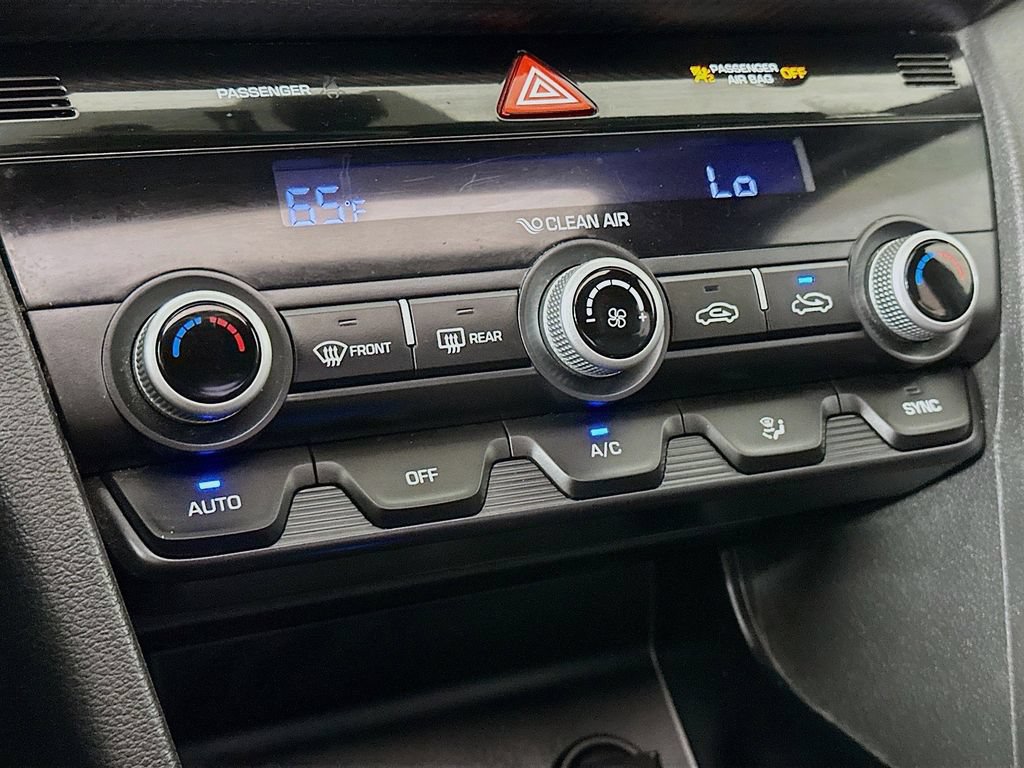 Used 2020 Hyundai Elantra Sport w/ Premium Package 02 FWD image 26