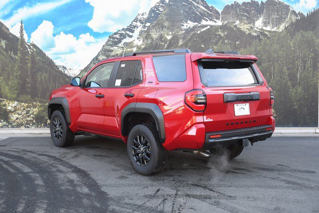 New 2026 Toyota 4Runner SR5 image 3