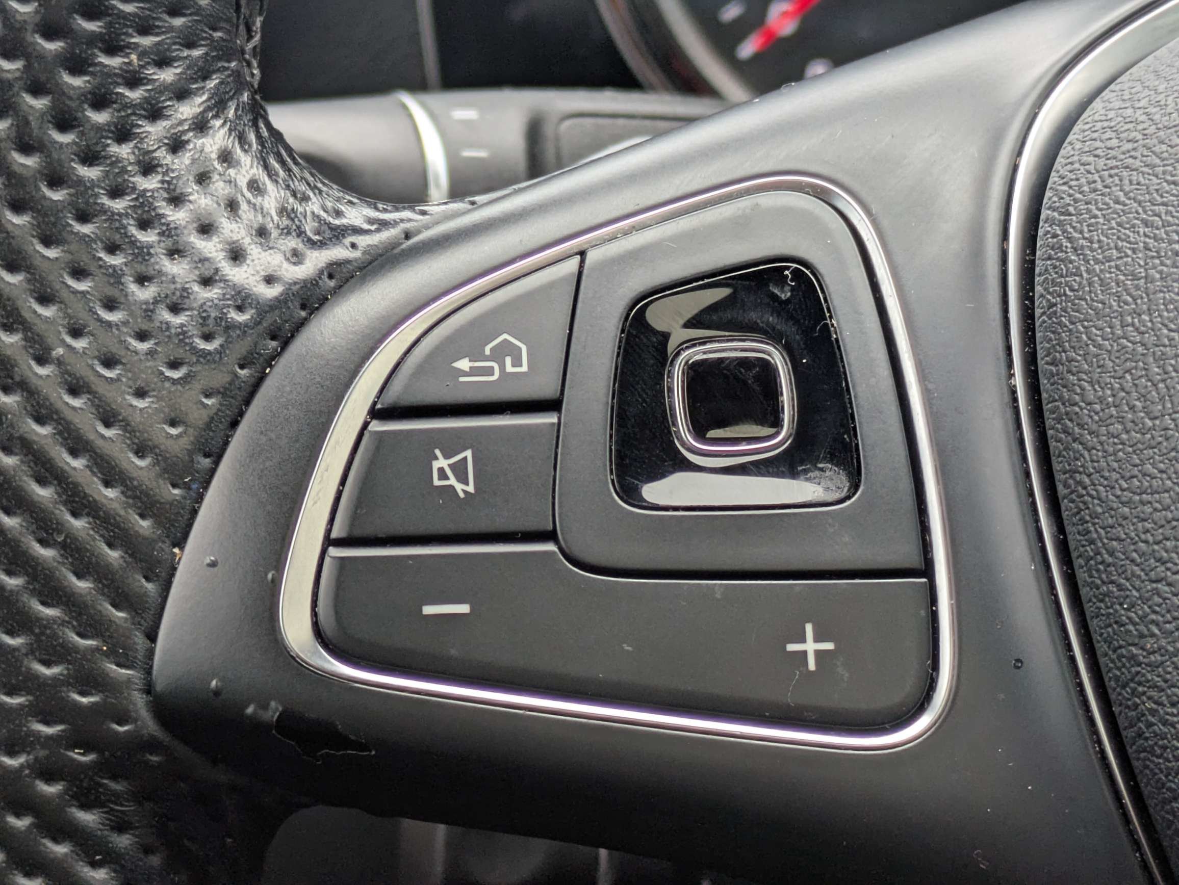 Certified 2018 Mercedes-Benz E 300 image 24