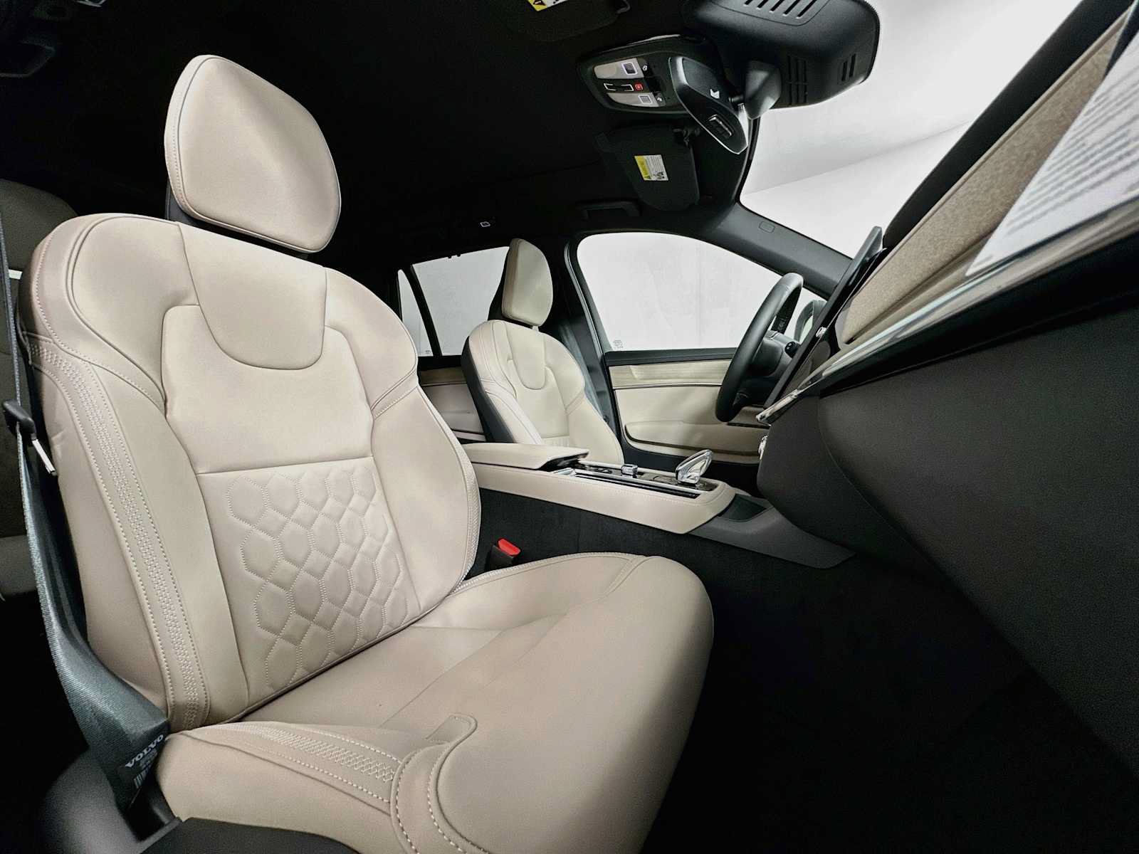 New 2027 Volvo XC90 B6 Plus AWD/4WD image 27