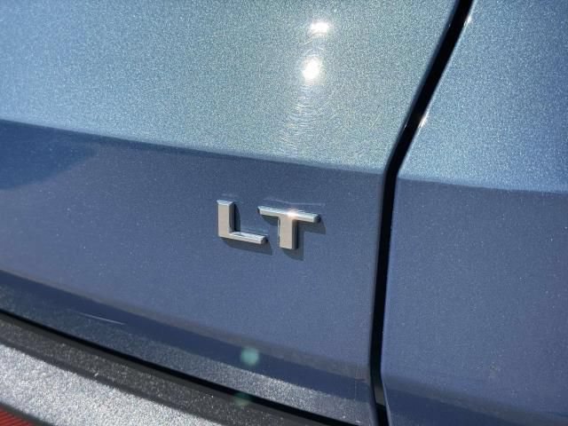 Used 2024 Chevrolet Traverse LT w/ Trailering Package FWD image 7